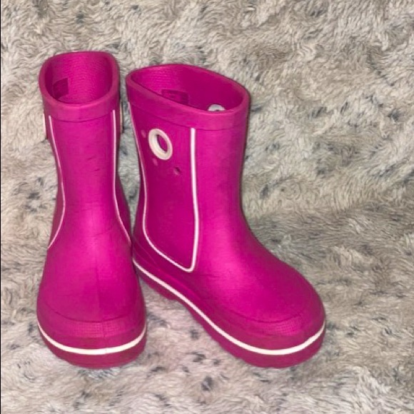 girls croc boots